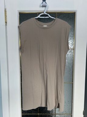 H&M Beige/Taupe Sleeveless Basic Top